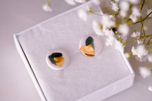 Load image into Gallery viewer, PETROL GLOW Earrings (2 Gramms only, 1.5 cm)