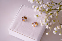 Laden Sie das Bild in den Galerie-Viewer, Circle Earrings Patterns in Gold, Grey &amp; Lila